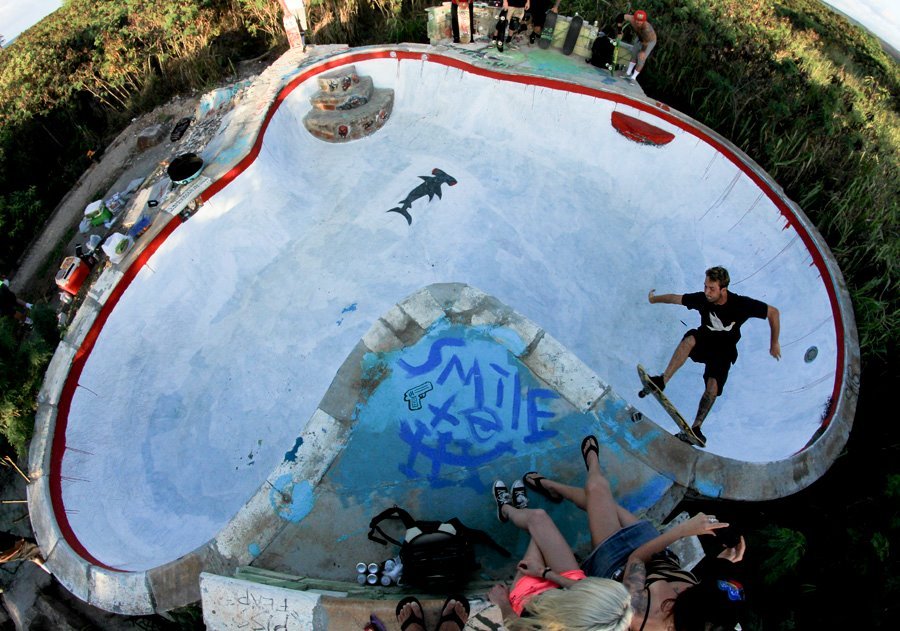 BILLY FORTIER LOVING HIS SPOT - GRAVESIDE, HI.