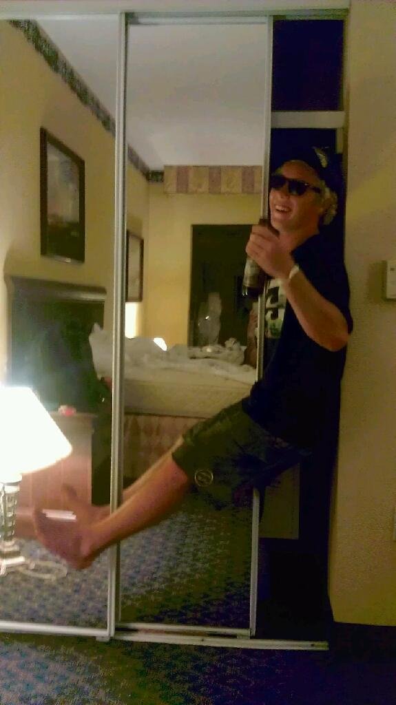 SAM STINNETT CLAIMS SKIMBOARDING WORLD TITLE!